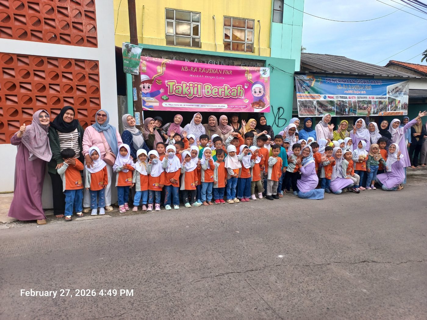 Berbagi Takjil Berkah Ramadhan